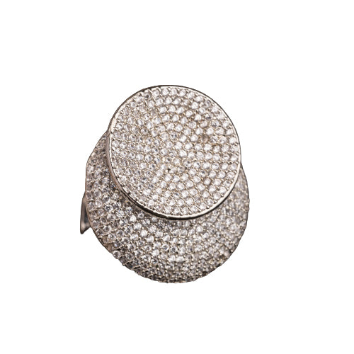 Stunning zircon ring in silver dazzles with vibrant, diamond-like sparkle for a chic party wear look."