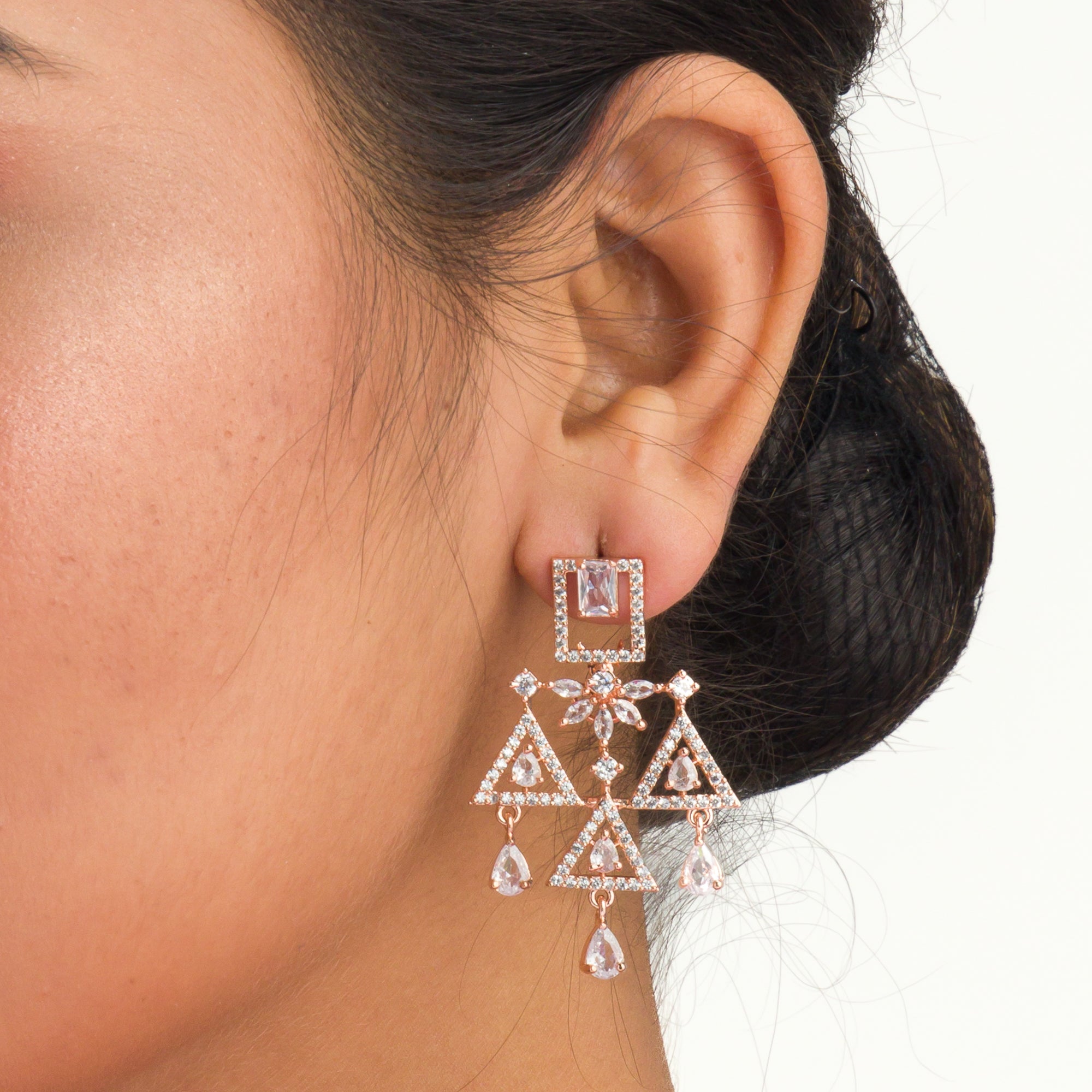 "Rose gold zircon necklace combines subtle shimmer with elegant tones."