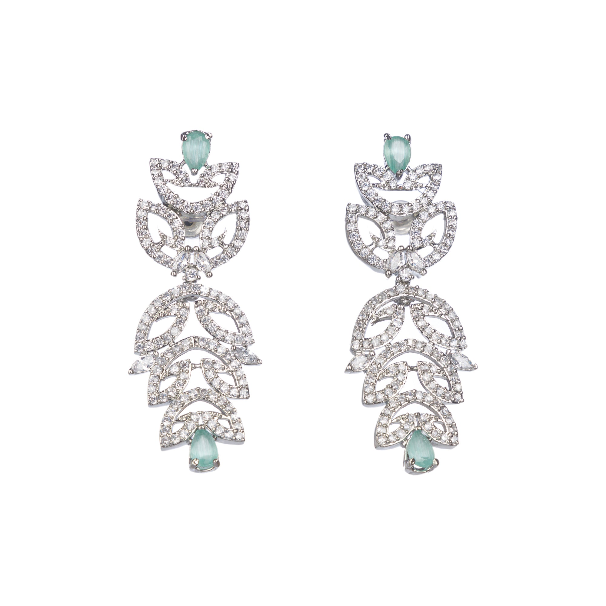 "Light green zircon necklace with leaf pattern adds subtle charm."