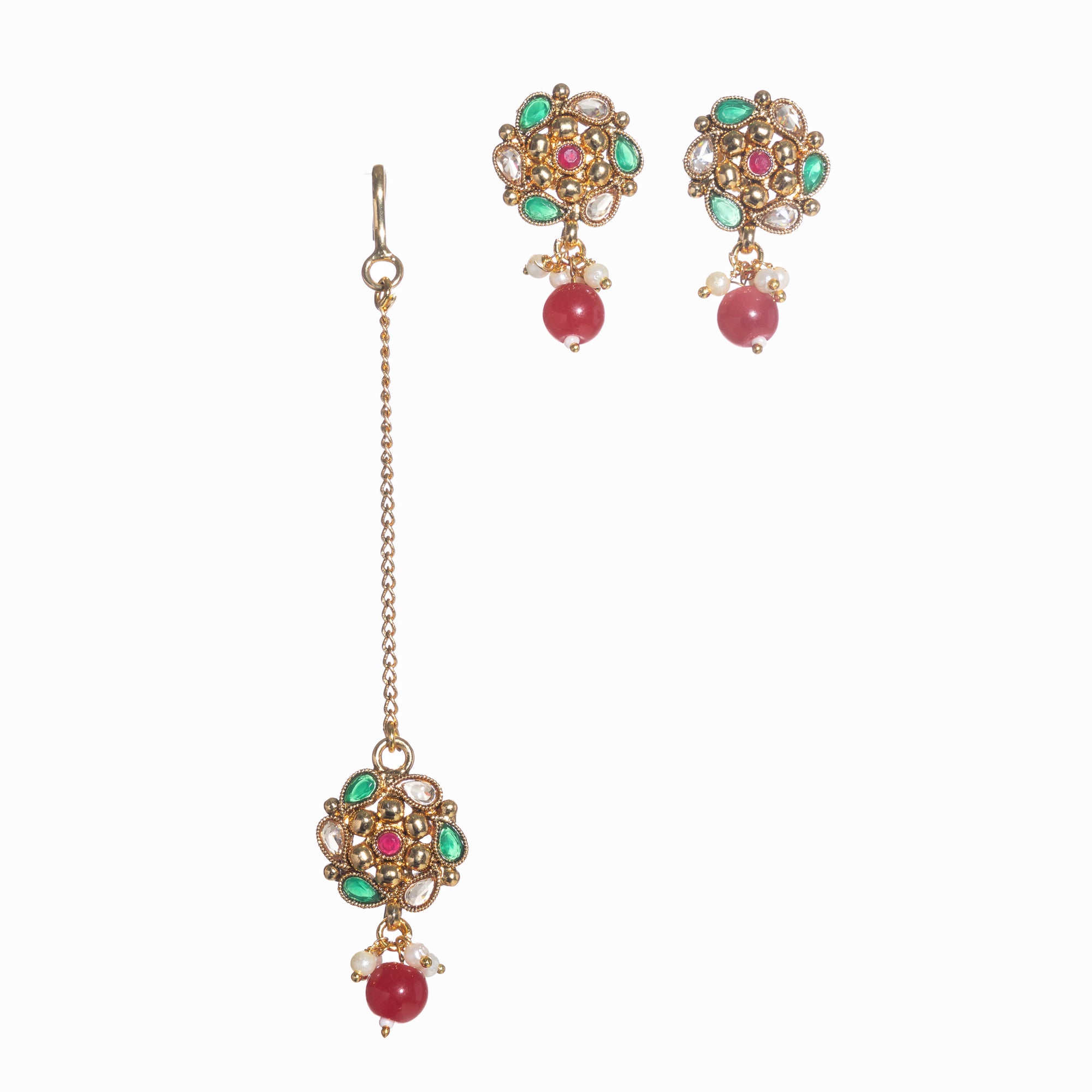 Gold-tone necklace with Kundan and Maang Tikka offers a regal and elegant party statement.