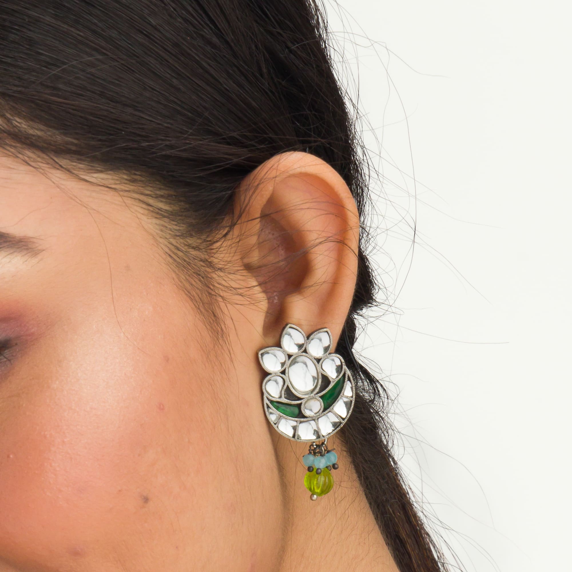 Oxidised choker set with multi-colour stones for a vintage-inspired, antique finish.