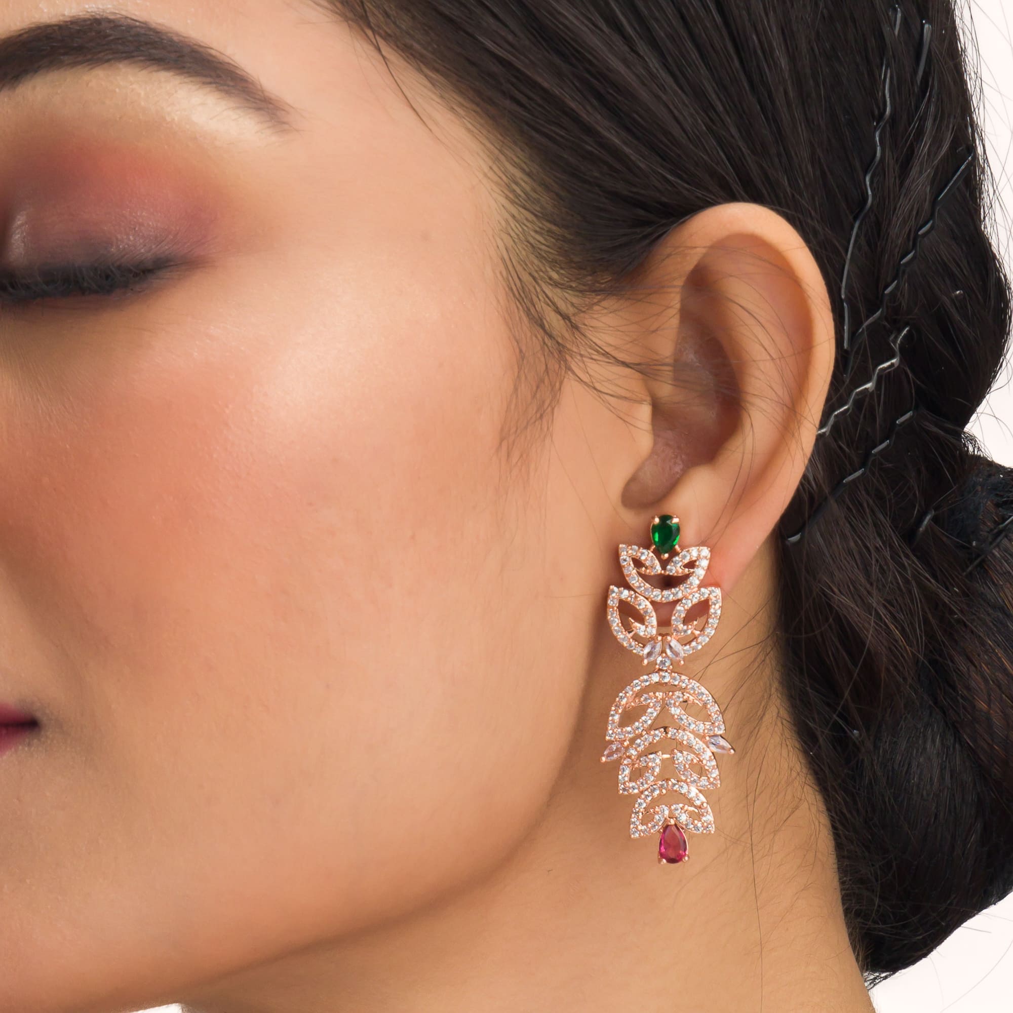 Rose gold necklace set with multi-color zircon for vibrant sophistication