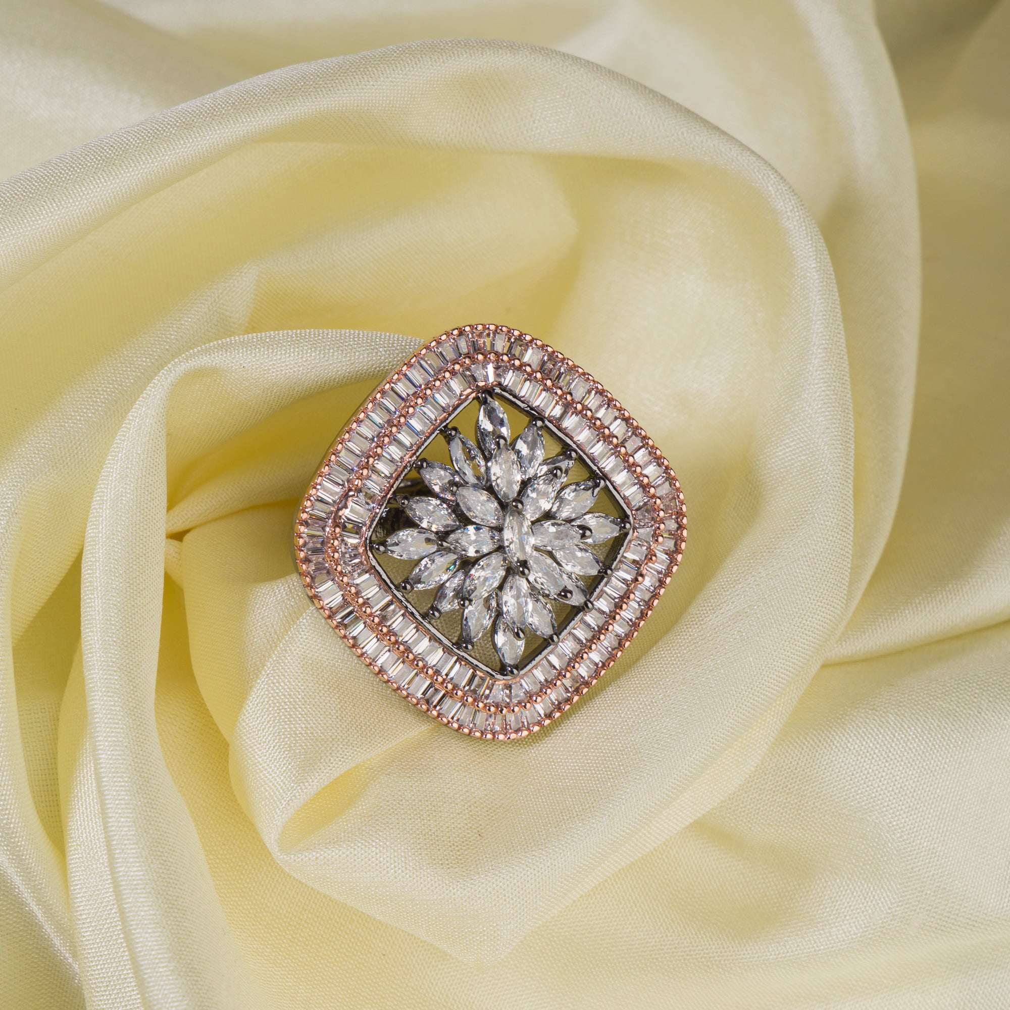 Square rose gold zircon finger ring featuring a romantic floral design and luxurious finish.