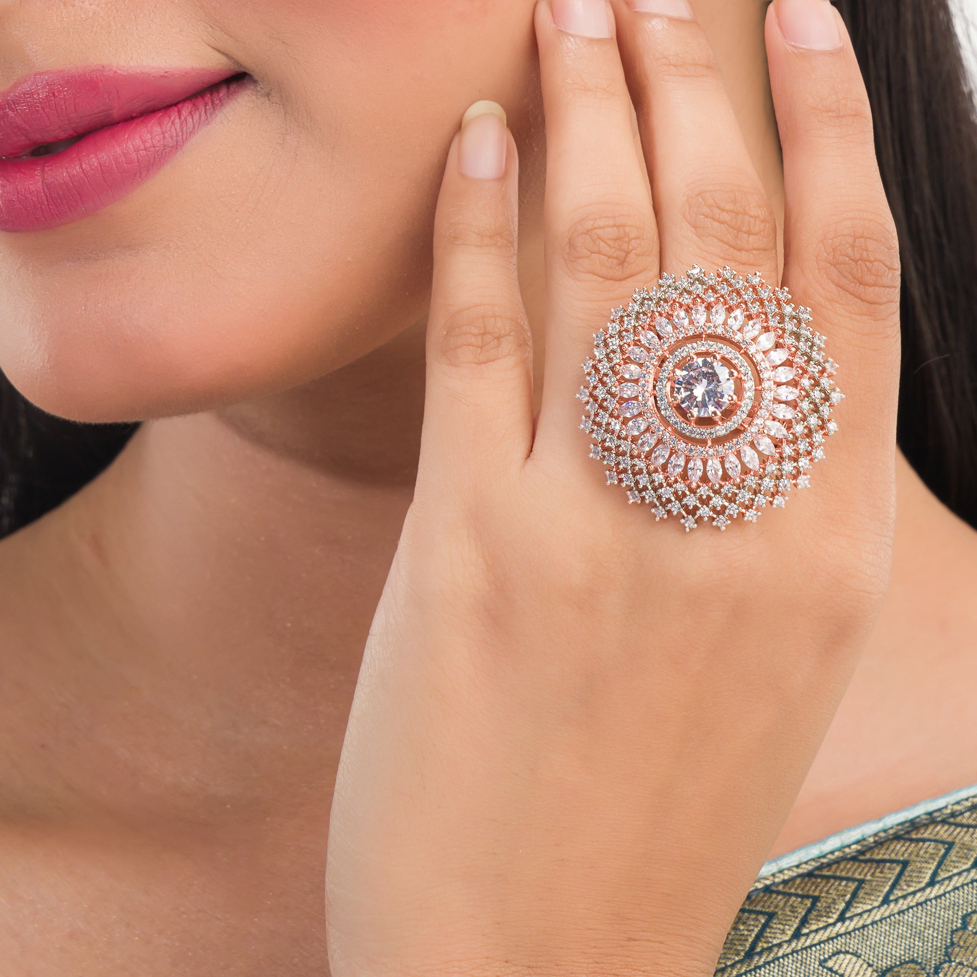 Rose gold zircon finger ring adds a warm and sophisticated sparkle, perfect for parties.