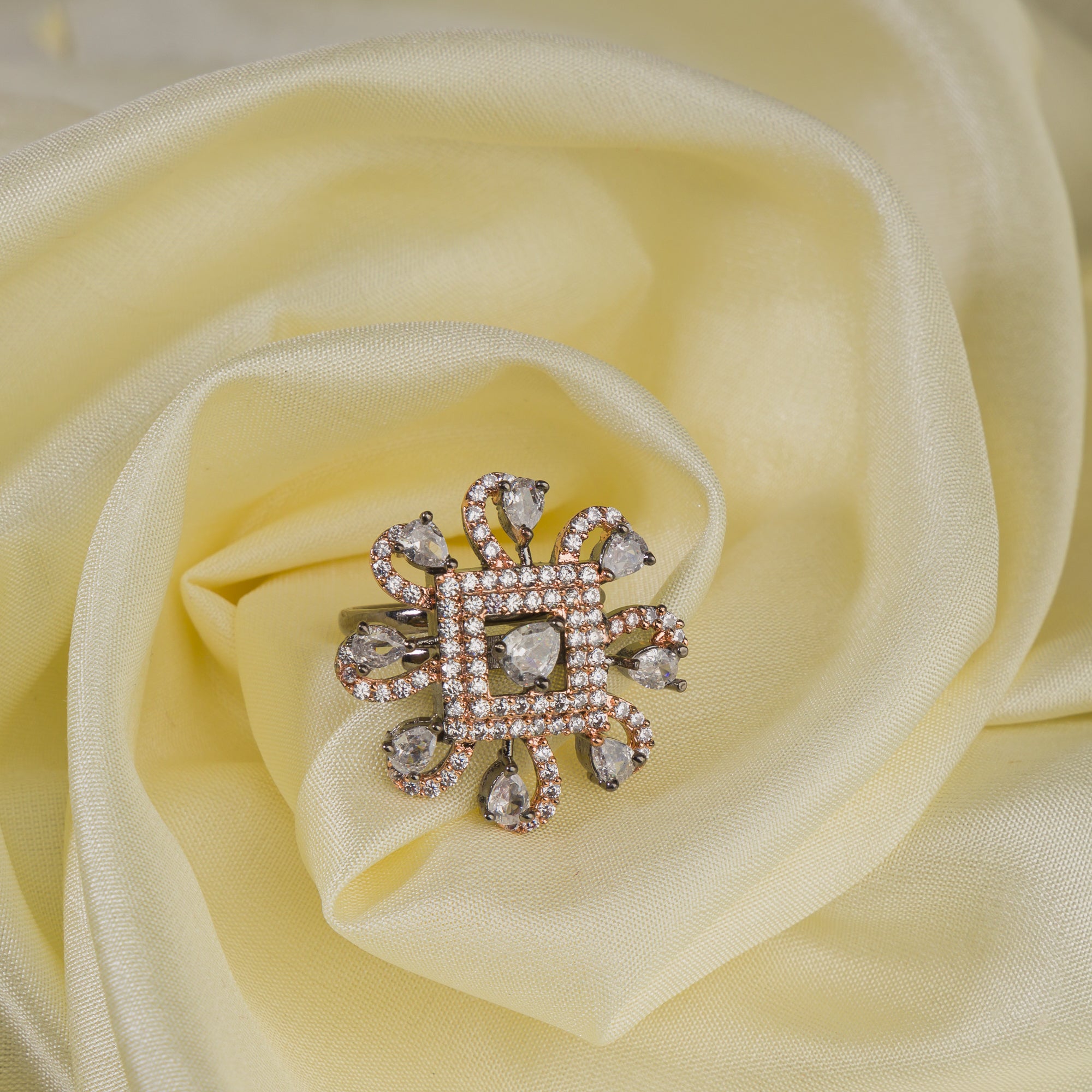 Stunning silver zircon finger ring combines timeless sparkle with a sleek design for any occasion.