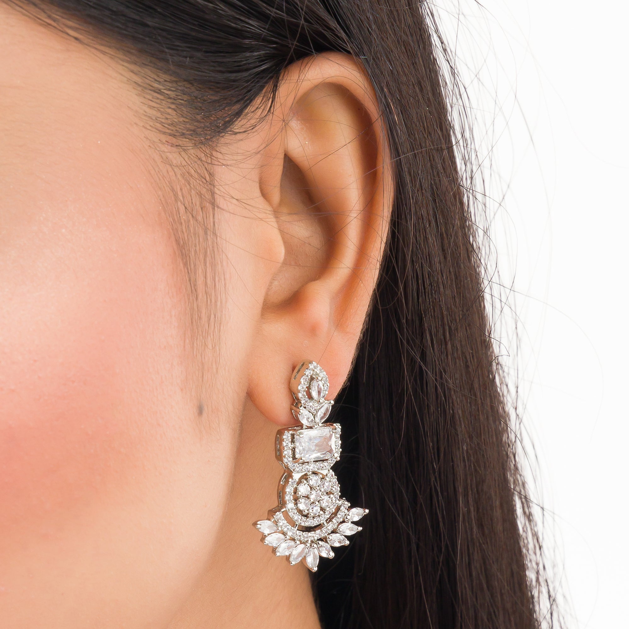 Shine in timeless style with a white zircon necklace, offering sophisticated sparkle and elegance.