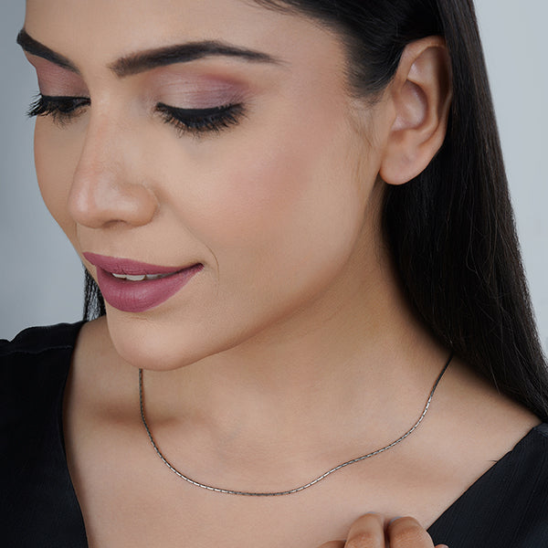 Sleek 925 sterling silver chain, crafted for high-quality shine and effortless everyday elegance.