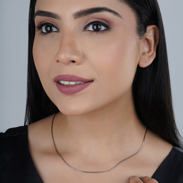 Sleek 925 sterling silver chain, crafted for high-quality shine and effortless everyday elegance.