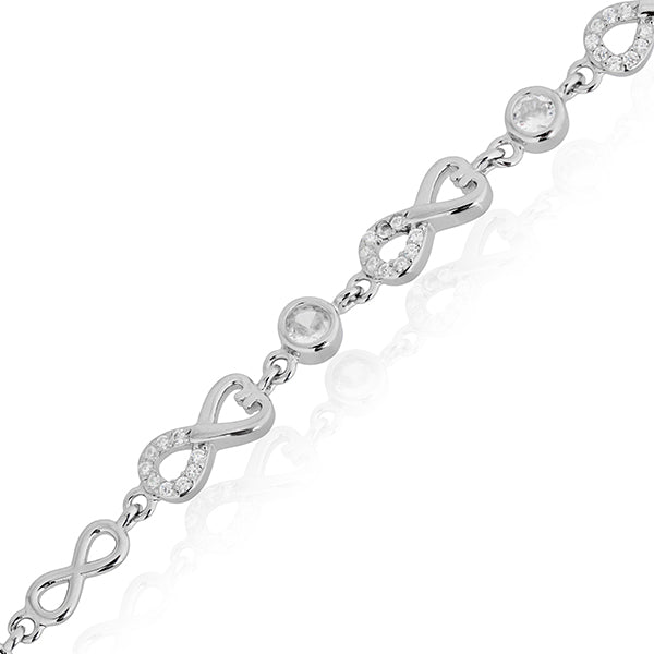 Timeless 925 silver bracelet with an infinity design, ideal for daily wear or heartfelt gifting.