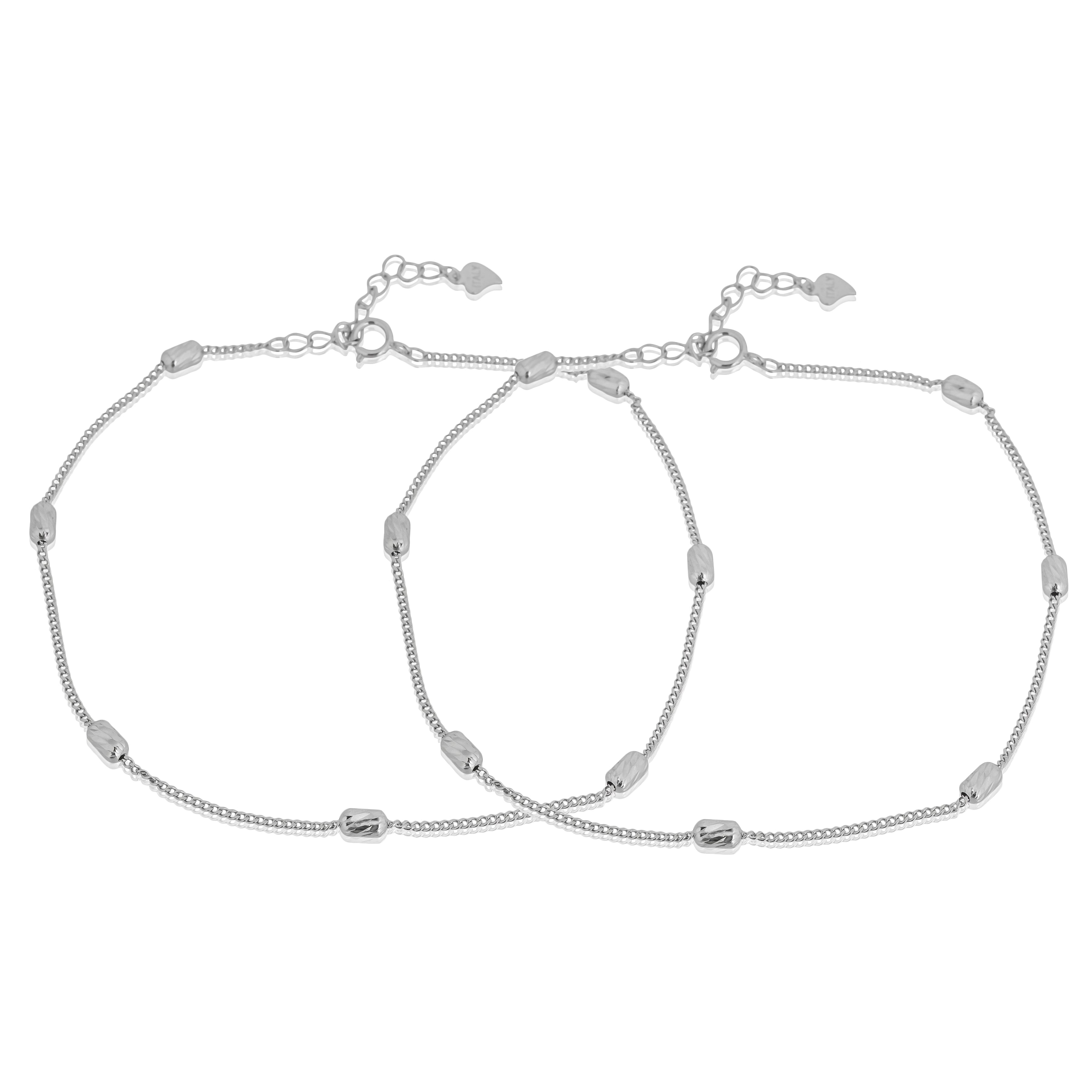 Elegant 925 silver anklet with delicate design, adding sophistication and style to any look.