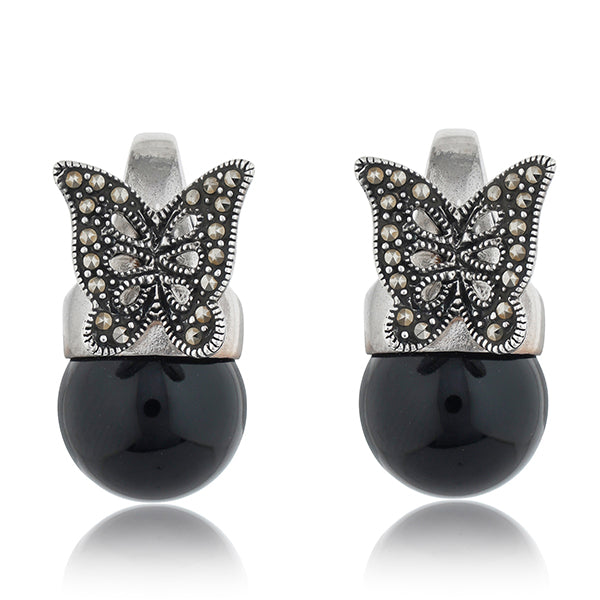 "Elegant 925 silver butterfly pendant set with pearls, perfect for a sophisticated party look."