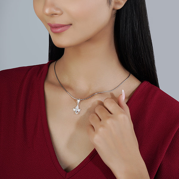 925 silver pendant featuring Lord Ganesha design, embodying wisdom, prosperity, and grace."