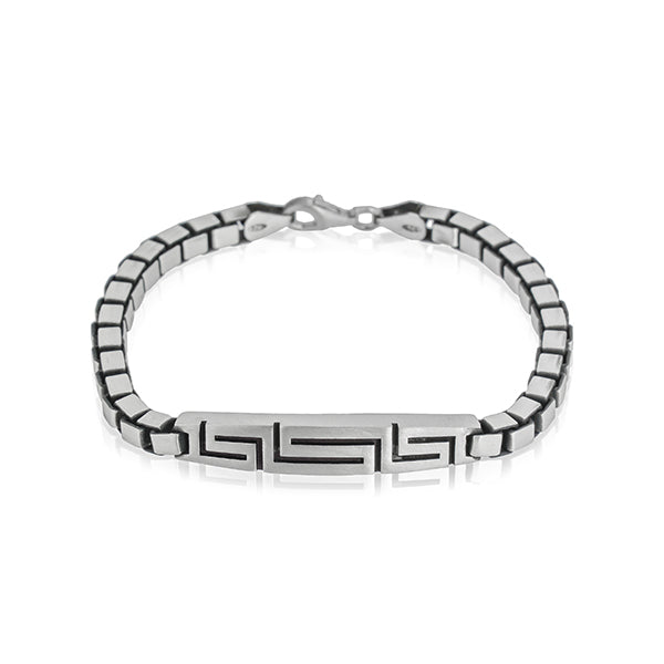 "Elegant 925 silver chain bracelet with beautiful designs, perfect for casual wear."