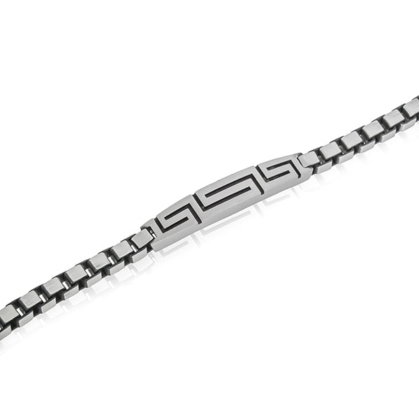 "Elegant 925 silver chain bracelet with beautiful designs, perfect for casual wear."