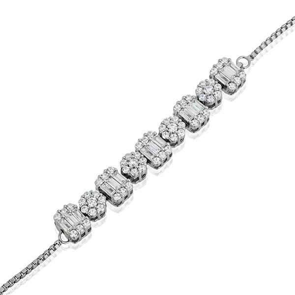 "Elegant 925 silver adjustable bracelet adorned with sparkling zircon stones, timeless and versatile."