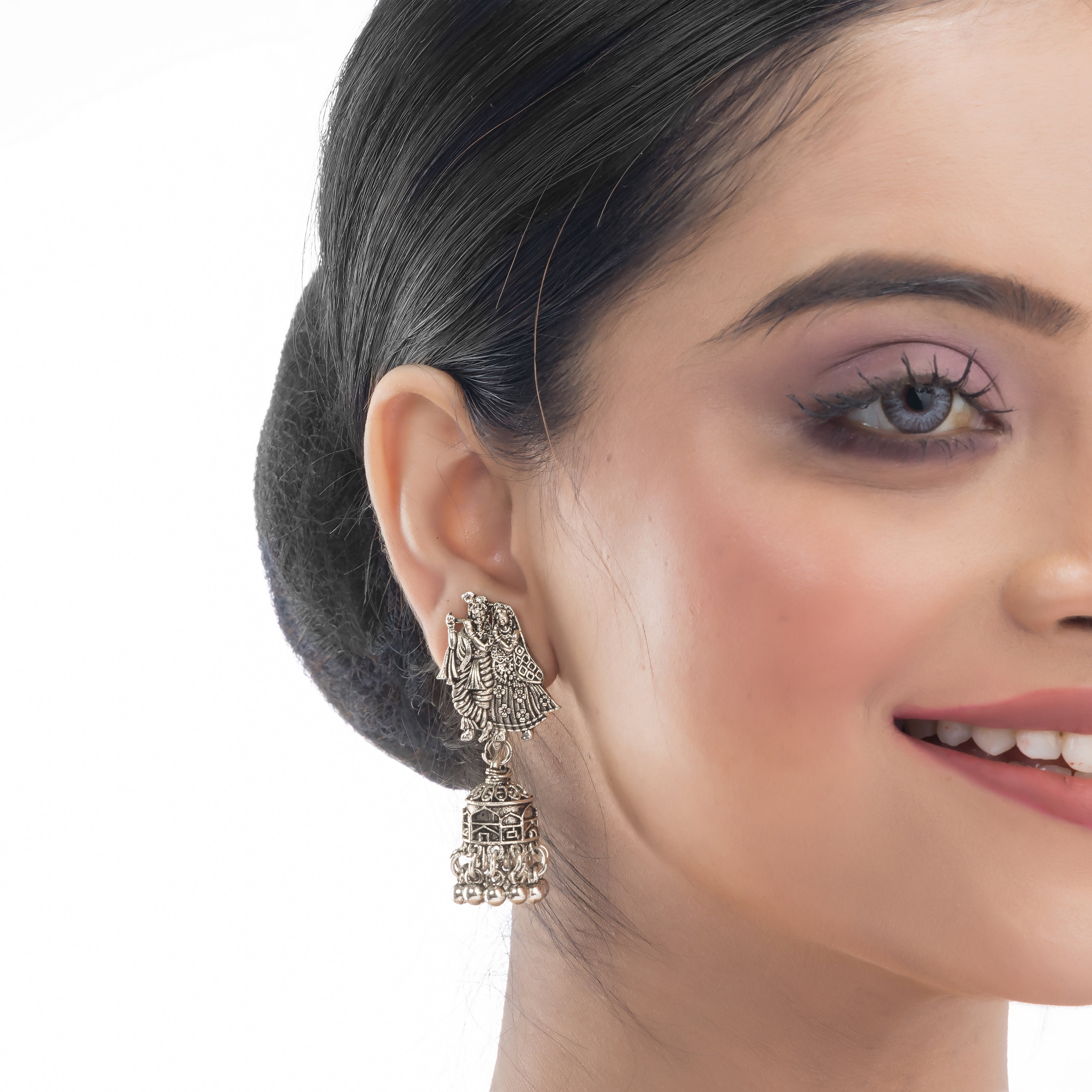 Elegant oxidized long necklace set, perfect for festive looks with a traditional touch.