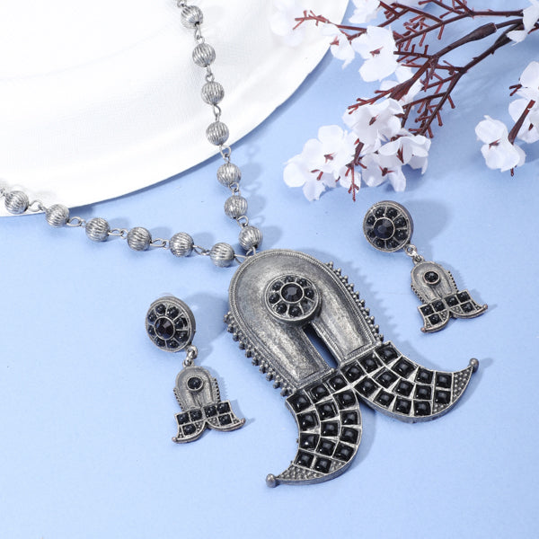 Elegant oxidized long necklace set with intricate details, ideal for festive occasions.