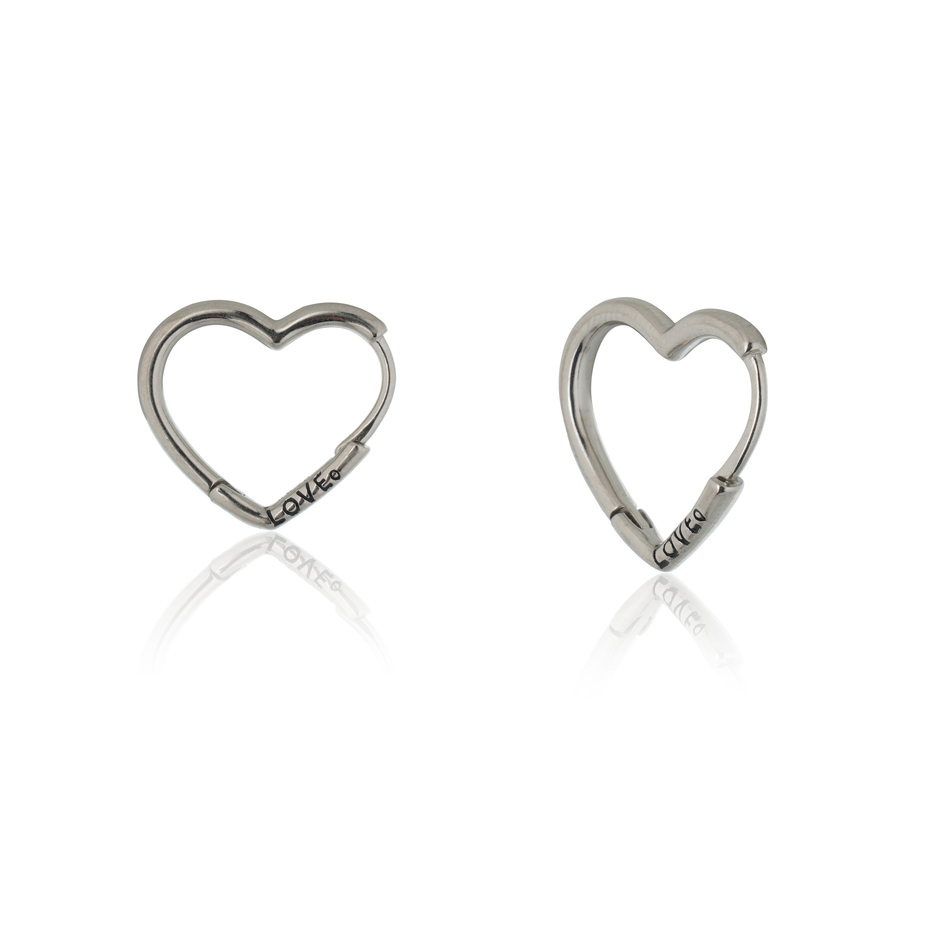 "Charming 925 silver heart-shaped hoop earrings, adding love and elegance to your style."