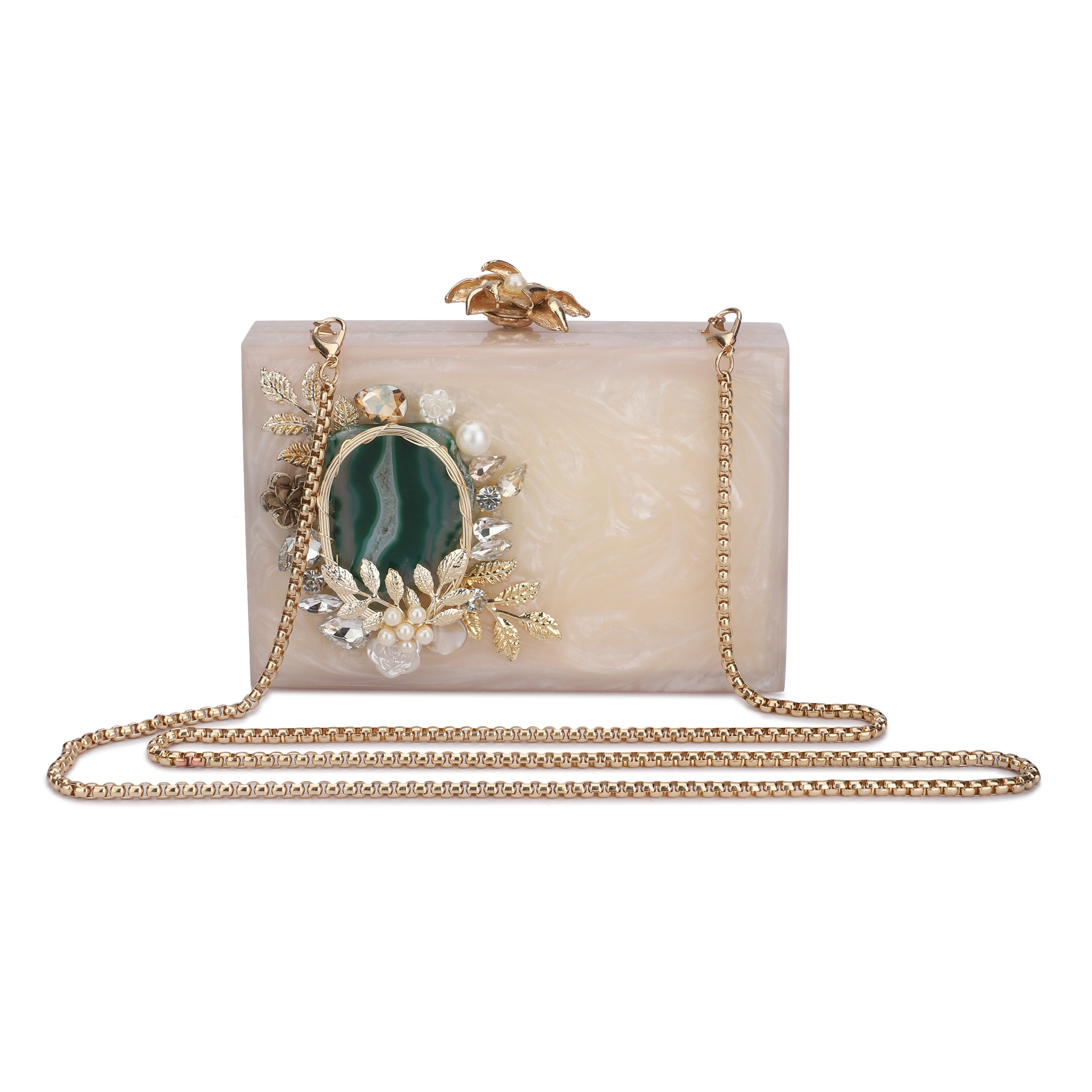 Resin clutch with captivating green agate stone, paired with a stylish sling chain for elegance.