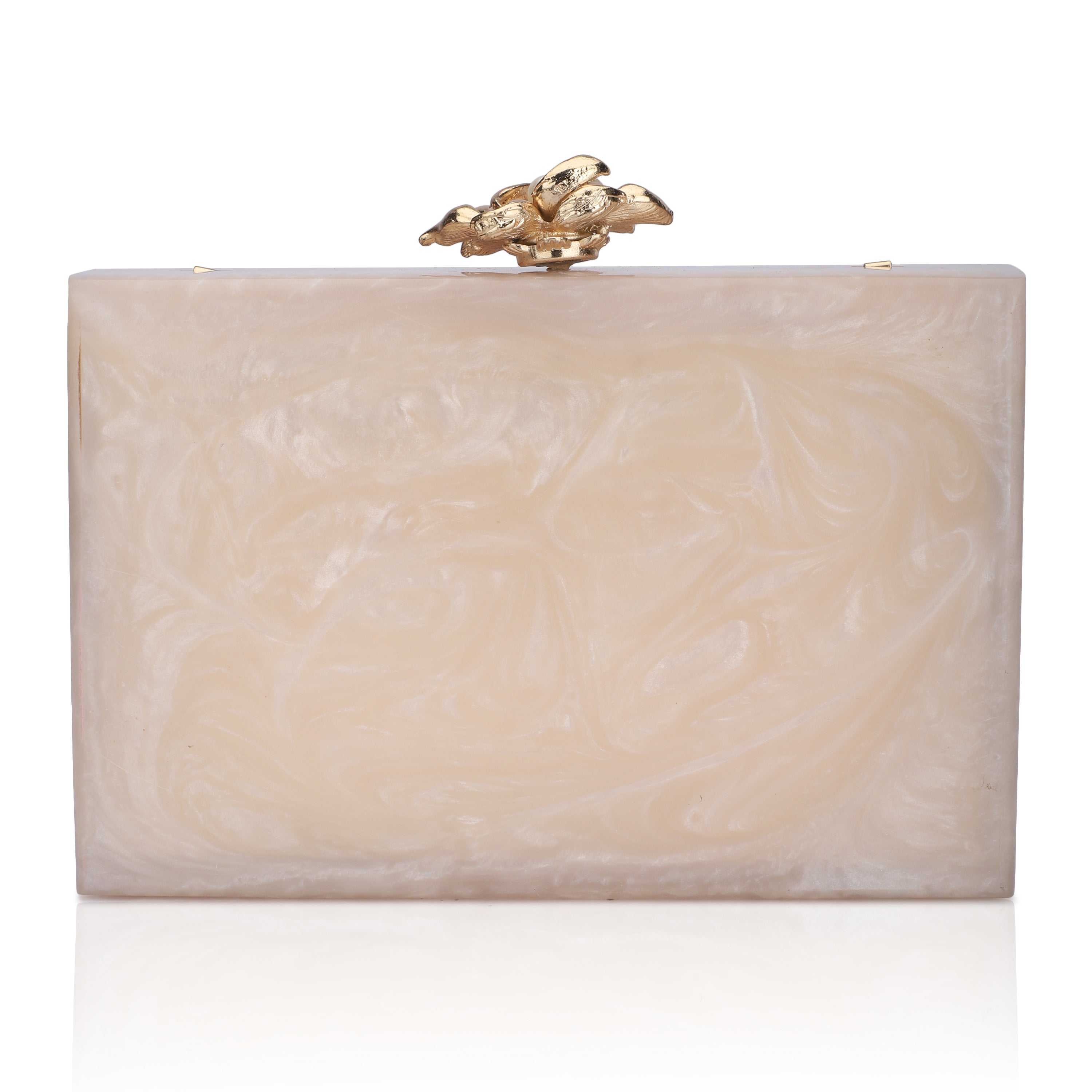 Resin clutch with captivating green agate stone, paired with a stylish sling chain for elegance.