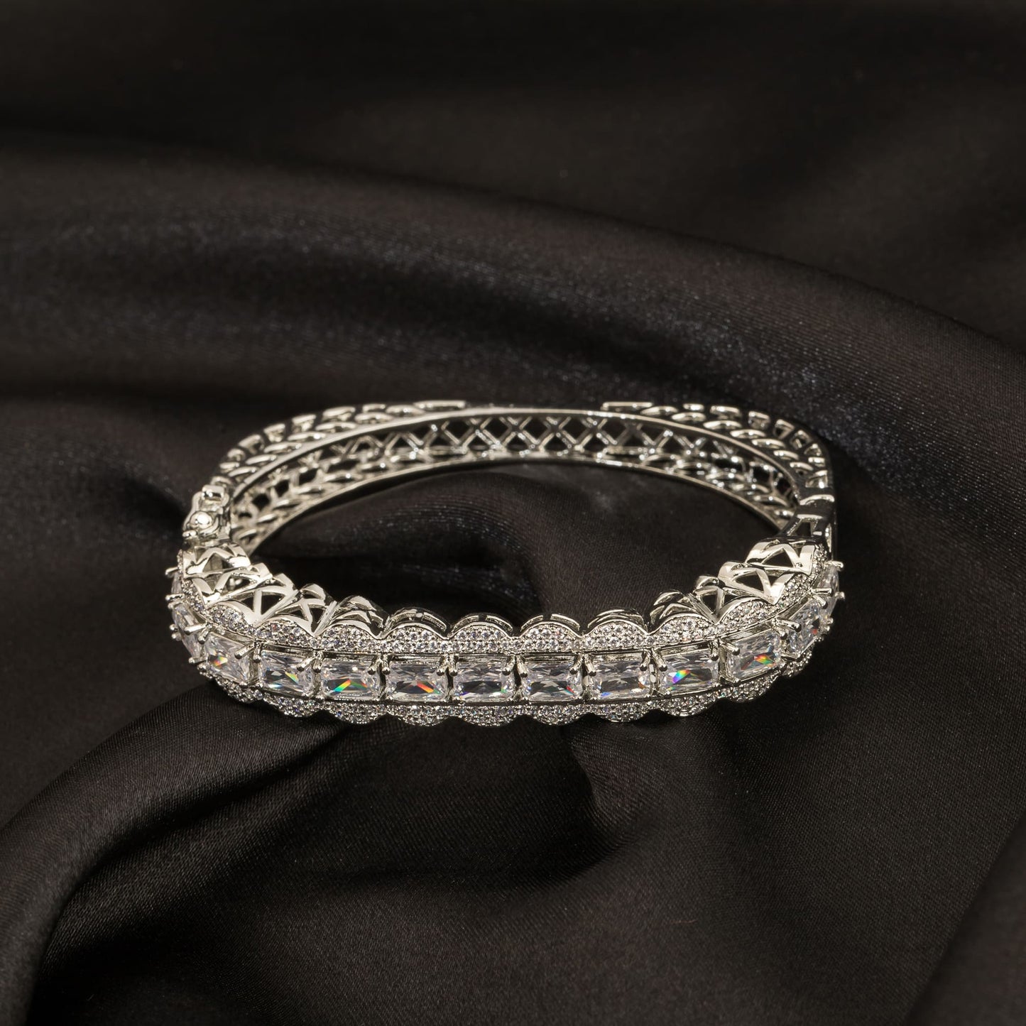 BEAUTIFUL ZIRCON BRACELET FOR PARTY WEAR