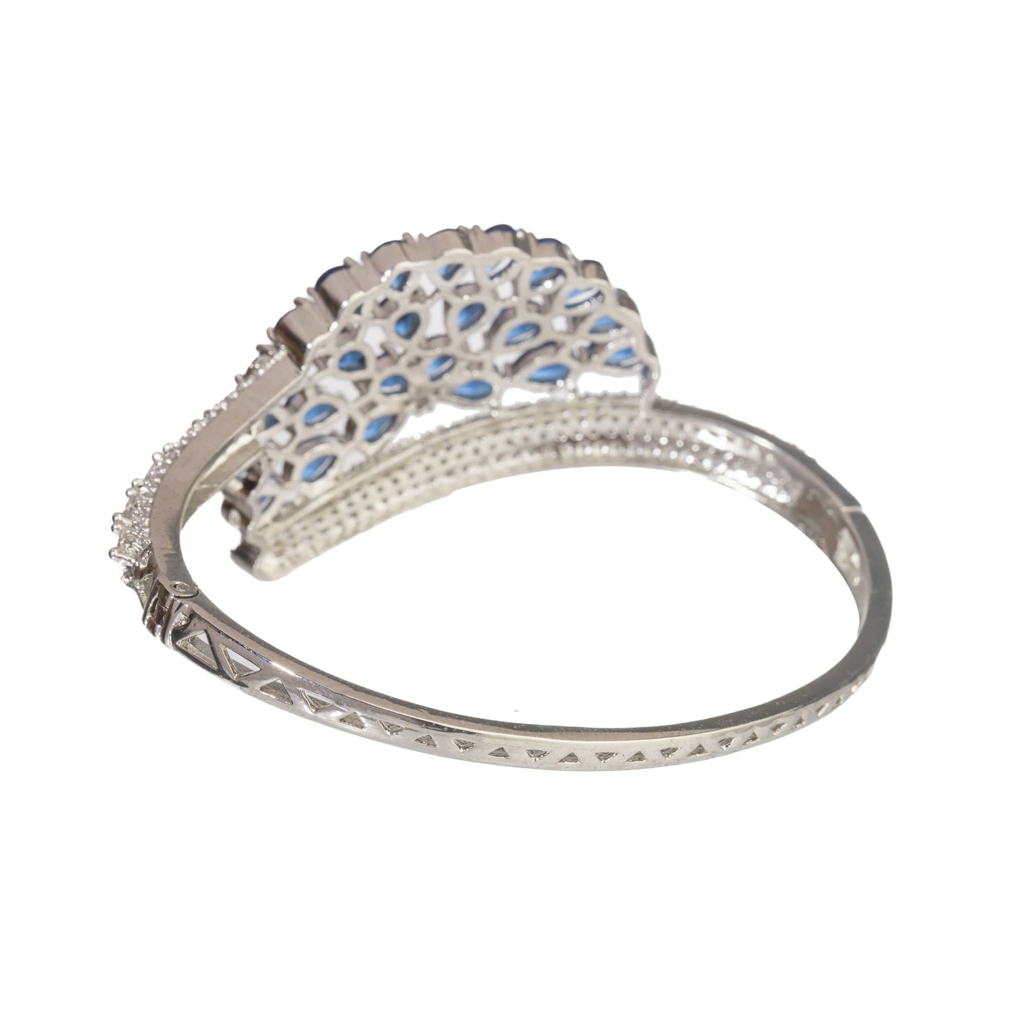 A ZIRCON BRACELET DAZZLES WITH ITS PRISTINE, SPARKLING ELEGANCE