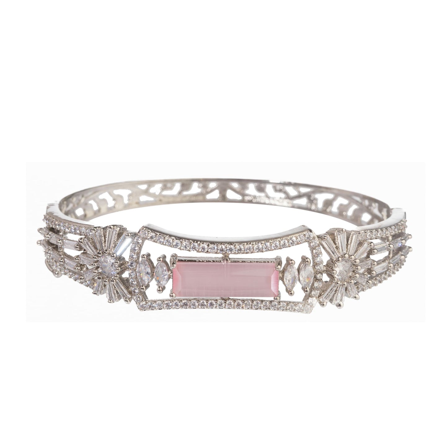 BRACELET SPARKLES WITH BRILLIANT CLARITY, SHOWCASING A SPECTRUM OF DAZZLING, GEM-LIKE RADIANCE.