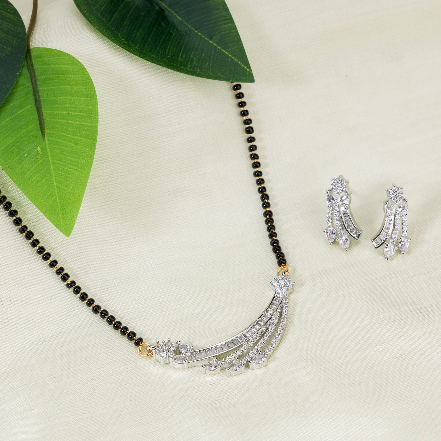 THIS ZIRCON MANGALSUTRA BLENDS TRADITIONAL CHARM WITH RADIANT, MODERN SPARKLE