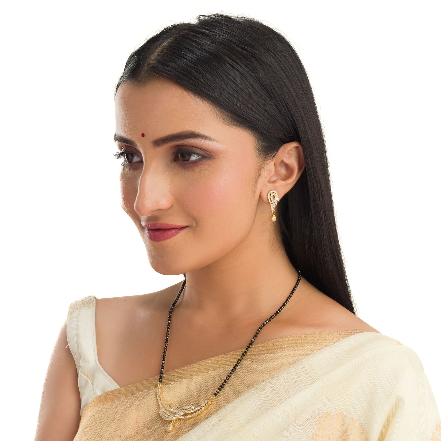 THIS ZIRCON MANGALSUTRA BLENDS TRADITIONAL CHARM WITH RADIANT, MODERN SPARKLE