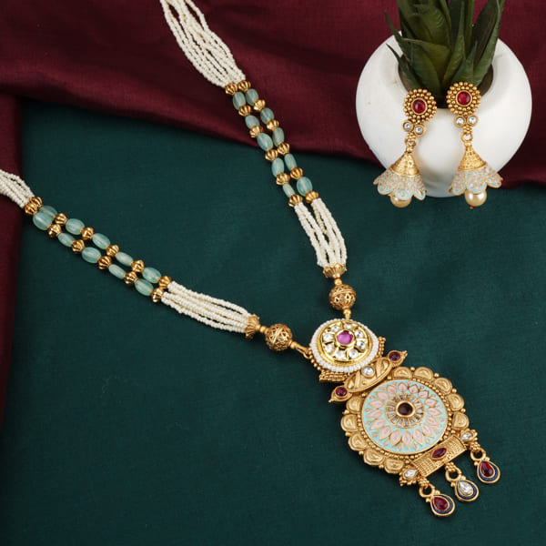 GOLD-TONE LONG NECKLACE SET FEATURING INTRICATE MEENAKARI DESIGN, OFFERING A BLEND OF TRADITIONAL ARTISTRY