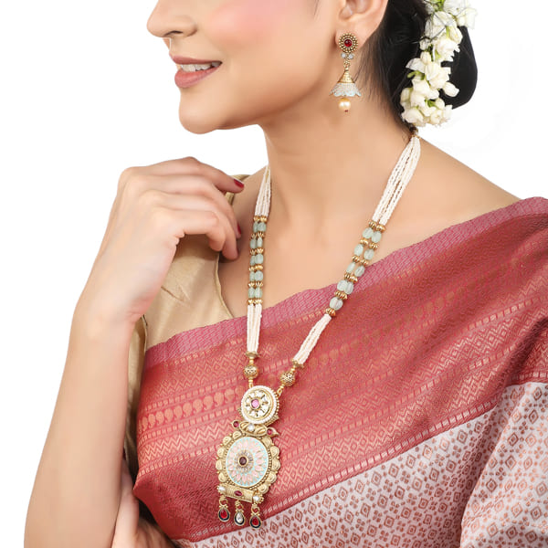 GOLD-TONE LONG NECKLACE SET FEATURING INTRICATE MEENAKARI DESIGN, OFFERING A BLEND OF TRADITIONAL ARTISTRY