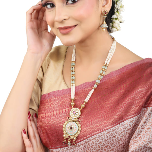 GOLD-TONE LONG NECKLACE SET FEATURING INTRICATE MEENAKARI DESIGN, OFFERING A BLEND OF TRADITIONAL ARTISTRY