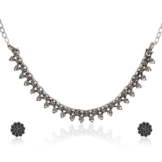 OXIDIZED NECKLACE SET WITH INTRICATE DETAILING, PERFECT FOR ADDING A VINTAGE CHARM TO ANY OUTFIT.