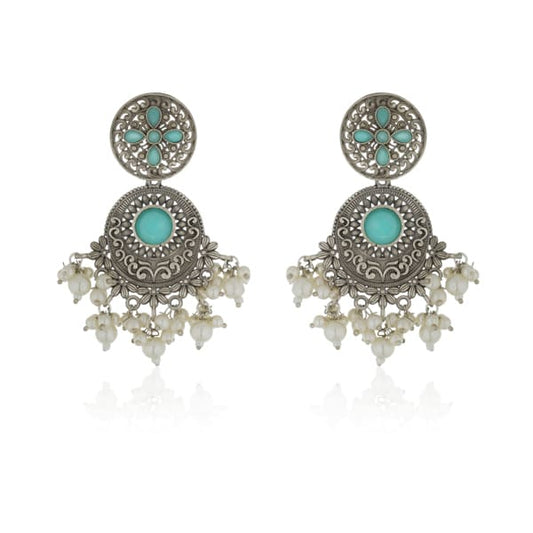 ENHANCE YOUR LOOK WITH THESE OXIDIZED LONG EARRINGS. FEATURING INTRICATE DETAILING AND AN ANTIQUE FINISH