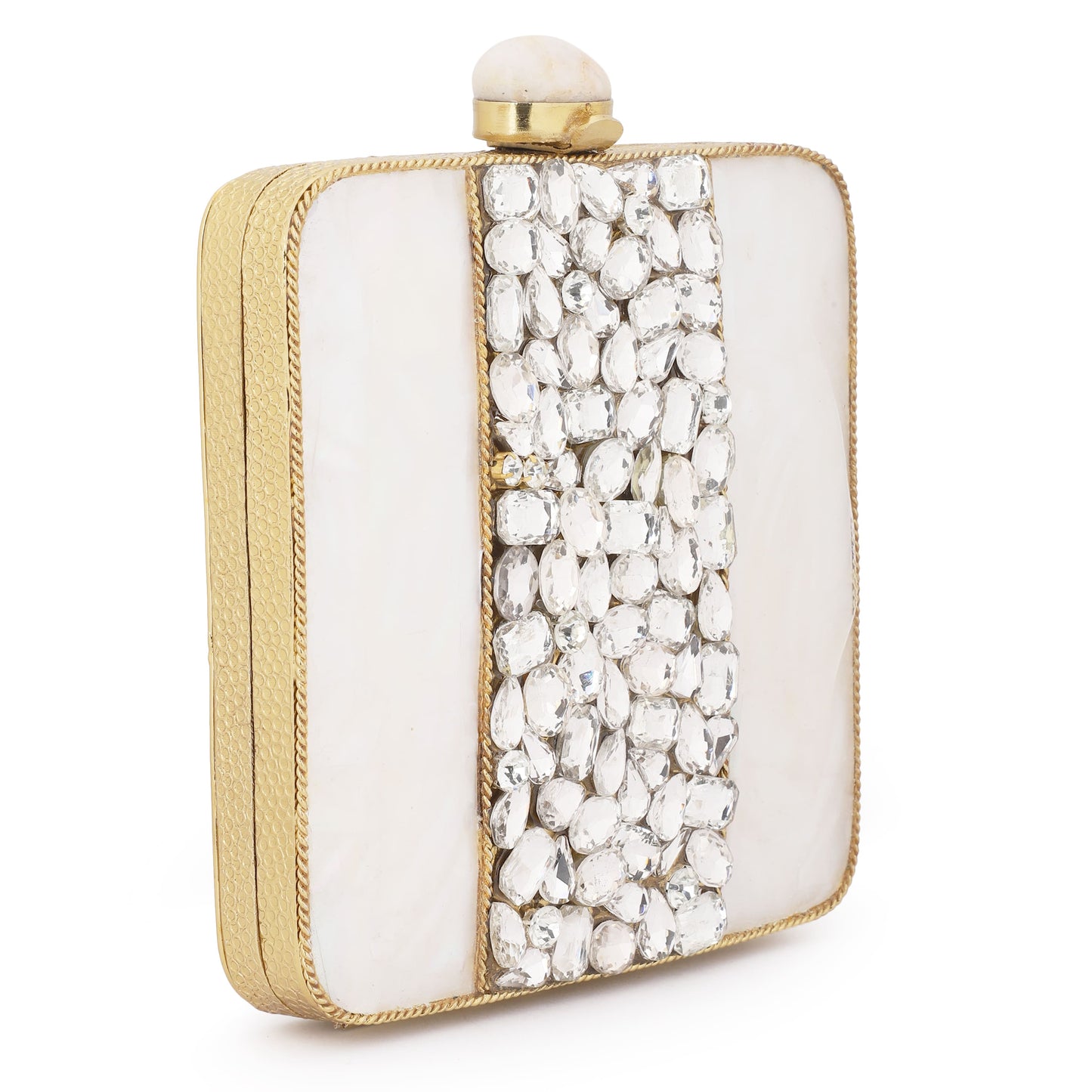 SHINE WITH ELEGANCE IN THIS MOTHER OF PEARL CLUTCH, STUDDED WITH ZIRCON STONES AND COMPLEMENTED BY A CHIC SLING CHAIN.