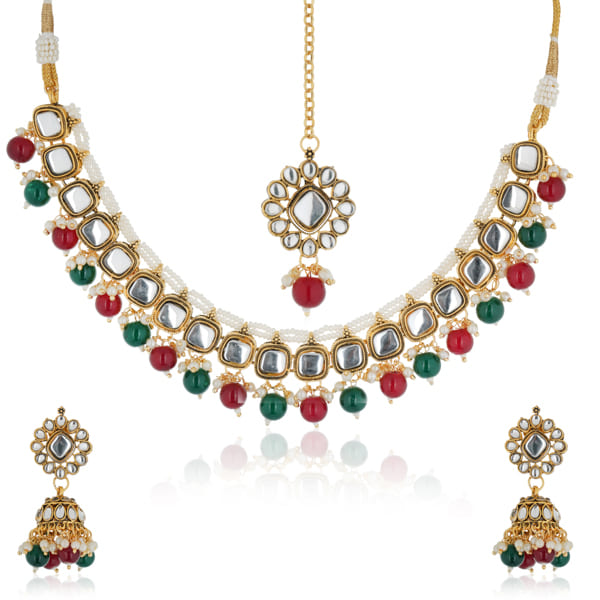 KUNDAN AND MULTICOLOUR PEARLS STUDDED NECKLACE SET WITH MATCHING EARRINGS AND MAANGTIKA