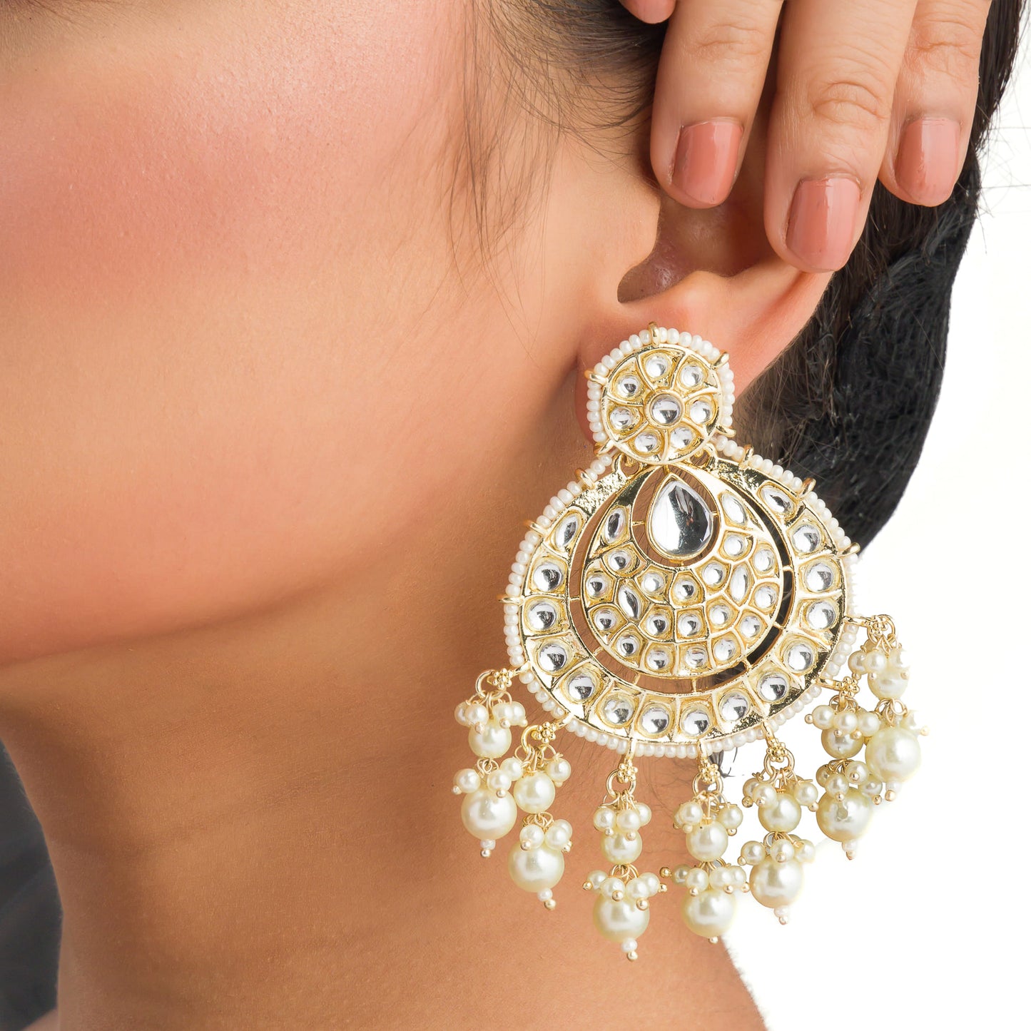 CHANDWALI KUNDAN EARRINGS MAKE A BOLD, REGAL STATEMENT WITH THEIR INTRICATE DESIGN