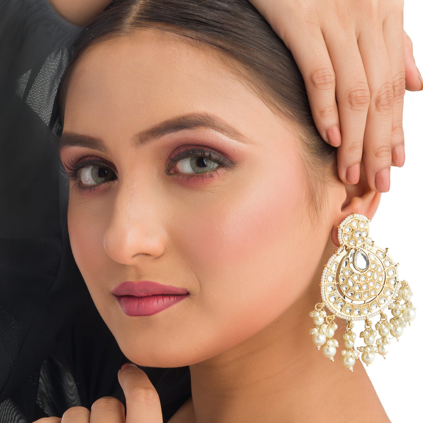 CHANDWALI KUNDAN EARRINGS MAKE A BOLD, REGAL STATEMENT WITH THEIR INTRICATE DESIGN