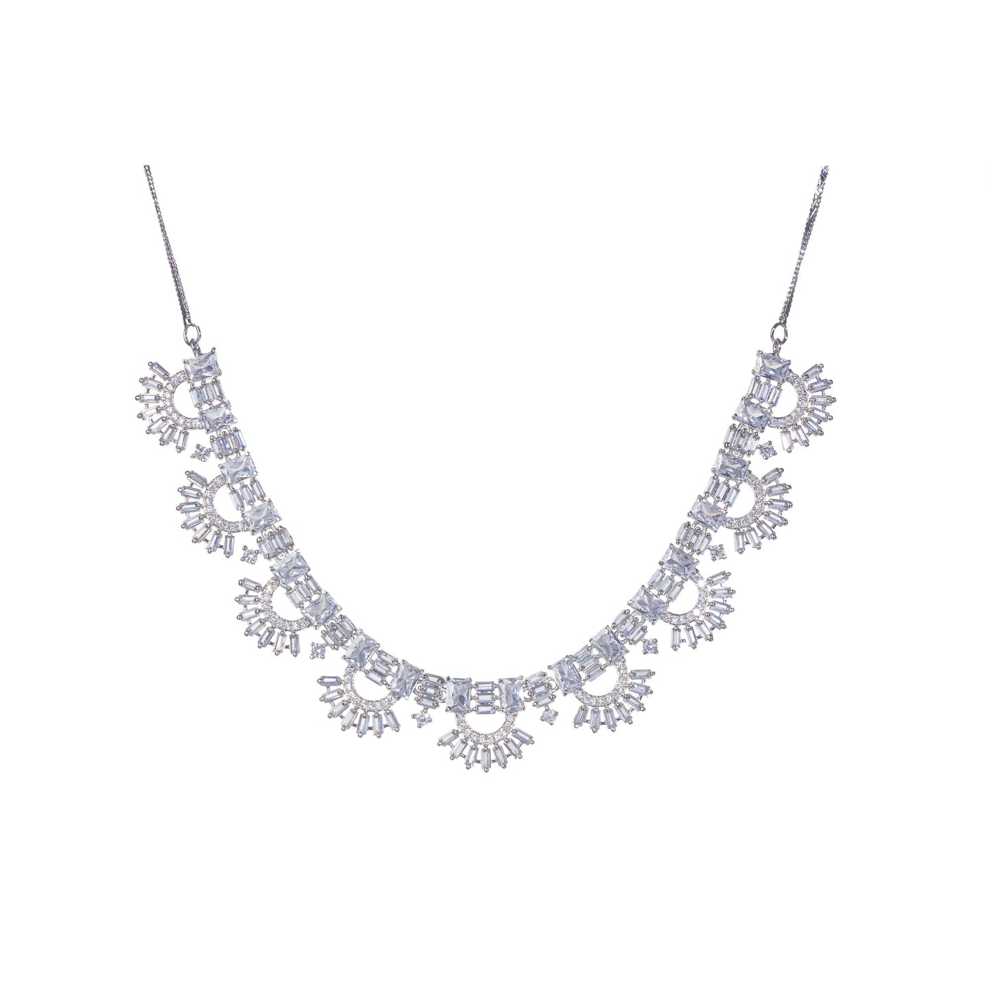 THE TIMELESS ELEGANCE OF THIS NECKLACE WILL ADD THE PERFECT TOUCH OF SOPHISTICATION TO ANY LOOK.