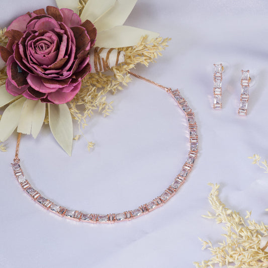 ROSE GOLD ZIRCON NECKLACE EXUDES TIMELESS ELEGANCE WITH A WARM, RADIANT SHINE.