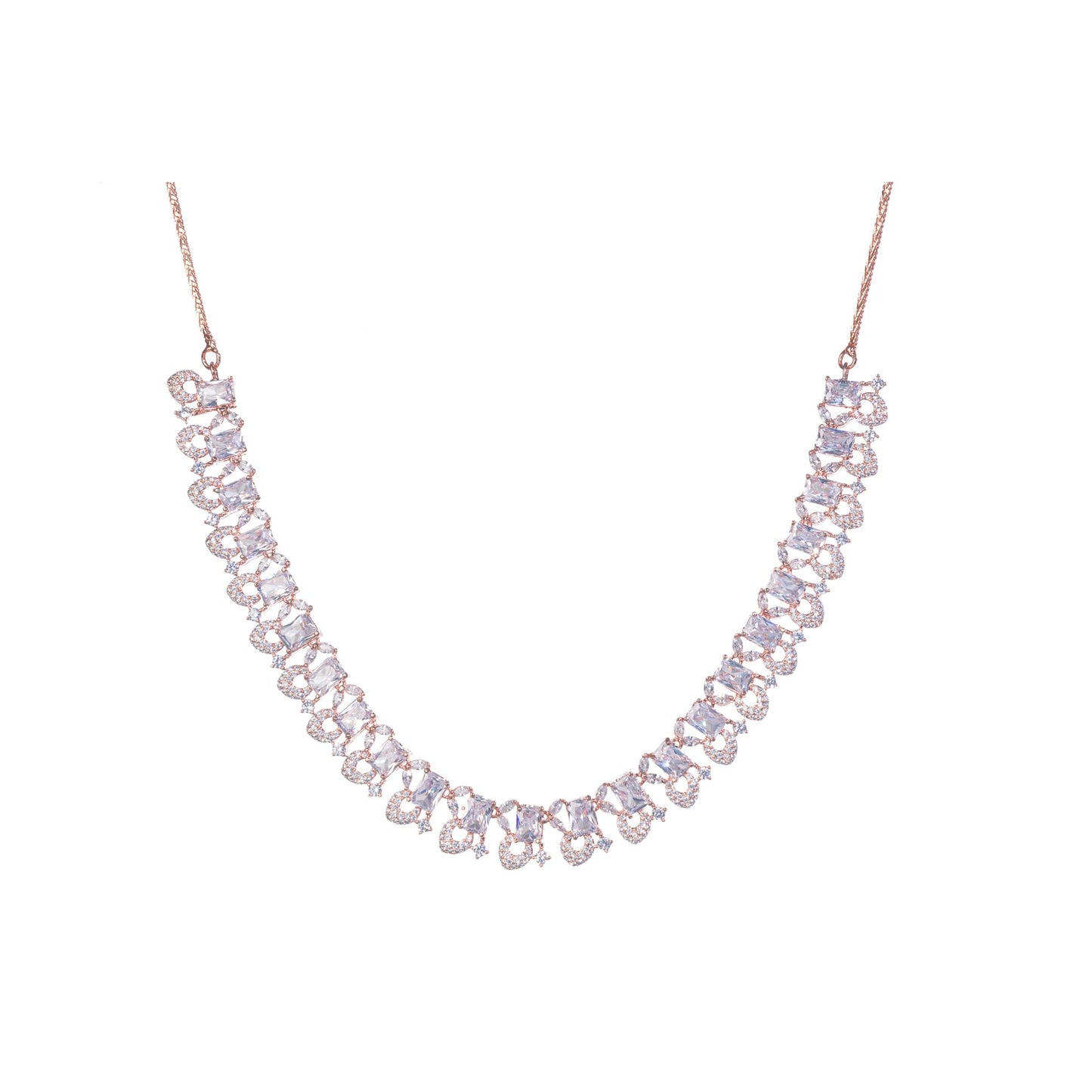 ZIRCON NECKLACE OFFERS UNDERSTATED ELEGANCE.