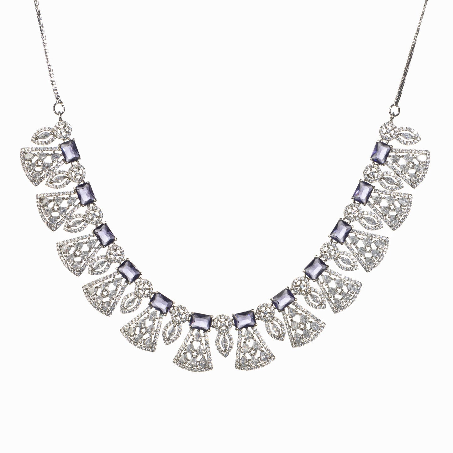 ZIRCON NECKLACE SET WITH MAANG TIKKA EXUDES ELEGANT COORDINATION.