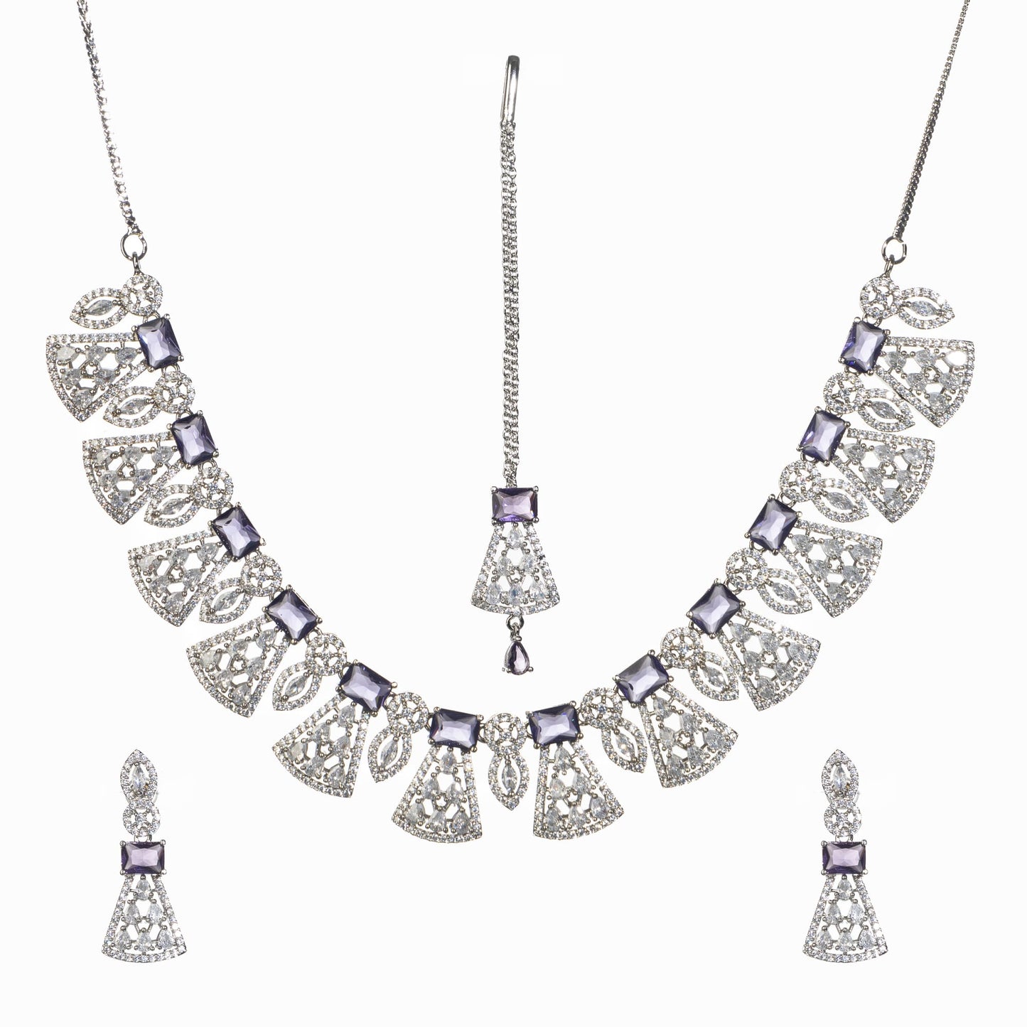 ZIRCON NECKLACE SET WITH MAANG TIKKA EXUDES ELEGANT COORDINATION.