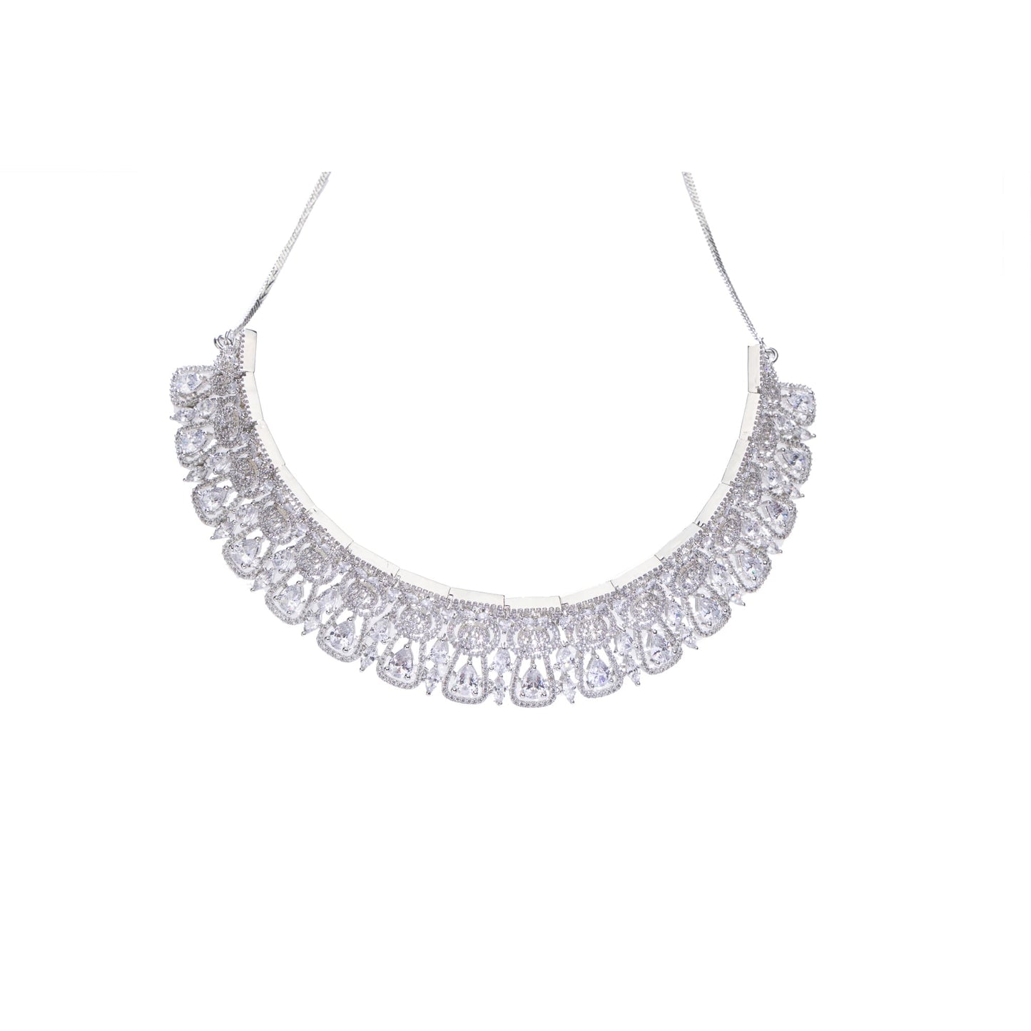 A HEAVY WHITE ZIRCON NECKLACE EXUDES TIMELESS BRILLIANCE AND SOPHISTICATION.