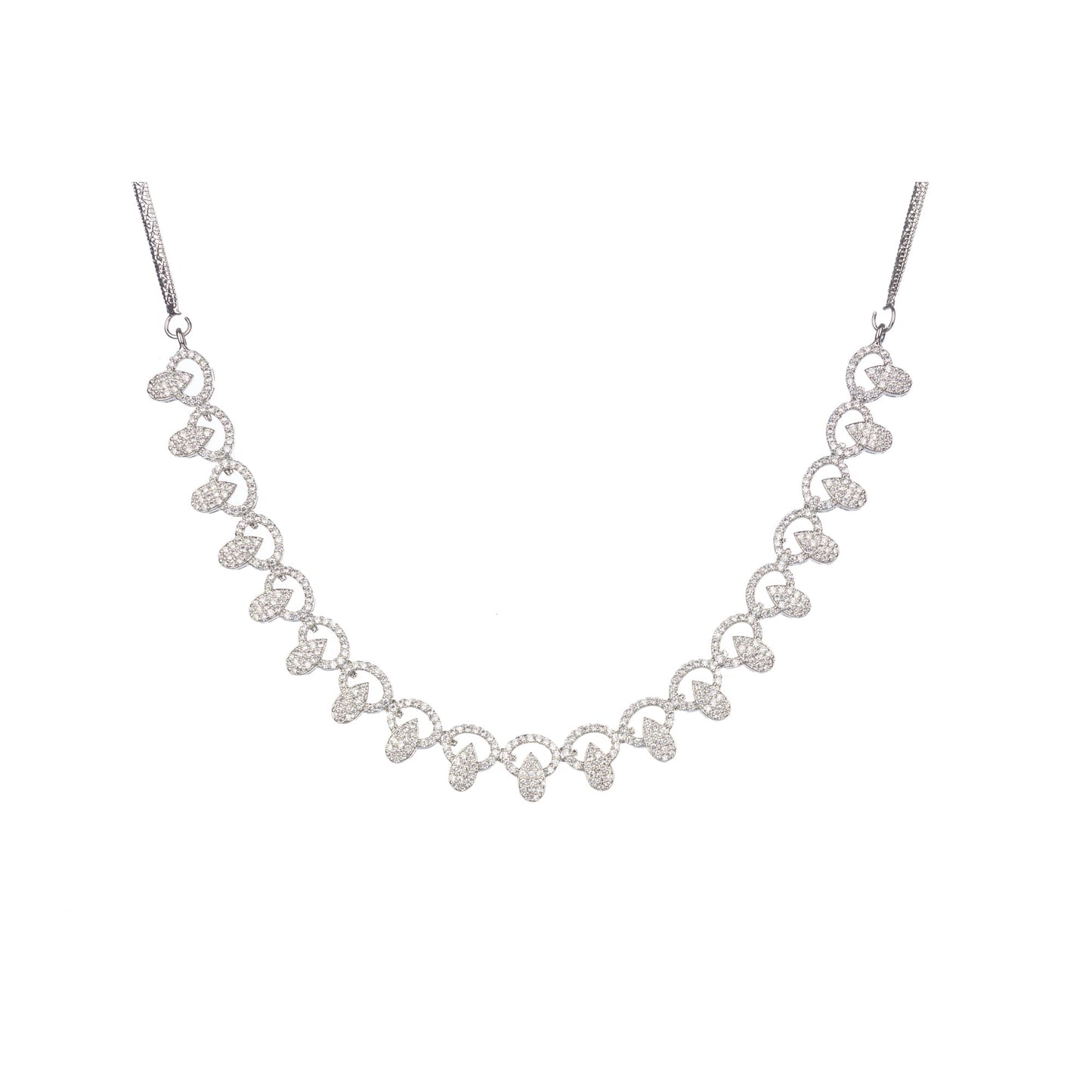 ENHANCE YOUR COLLECTION WITH A STUNNING ZIRCON NECKLACE FEATURING A STRIKING DESIGN FOR A TOUCH OF DRAMATIC SPARKLE.