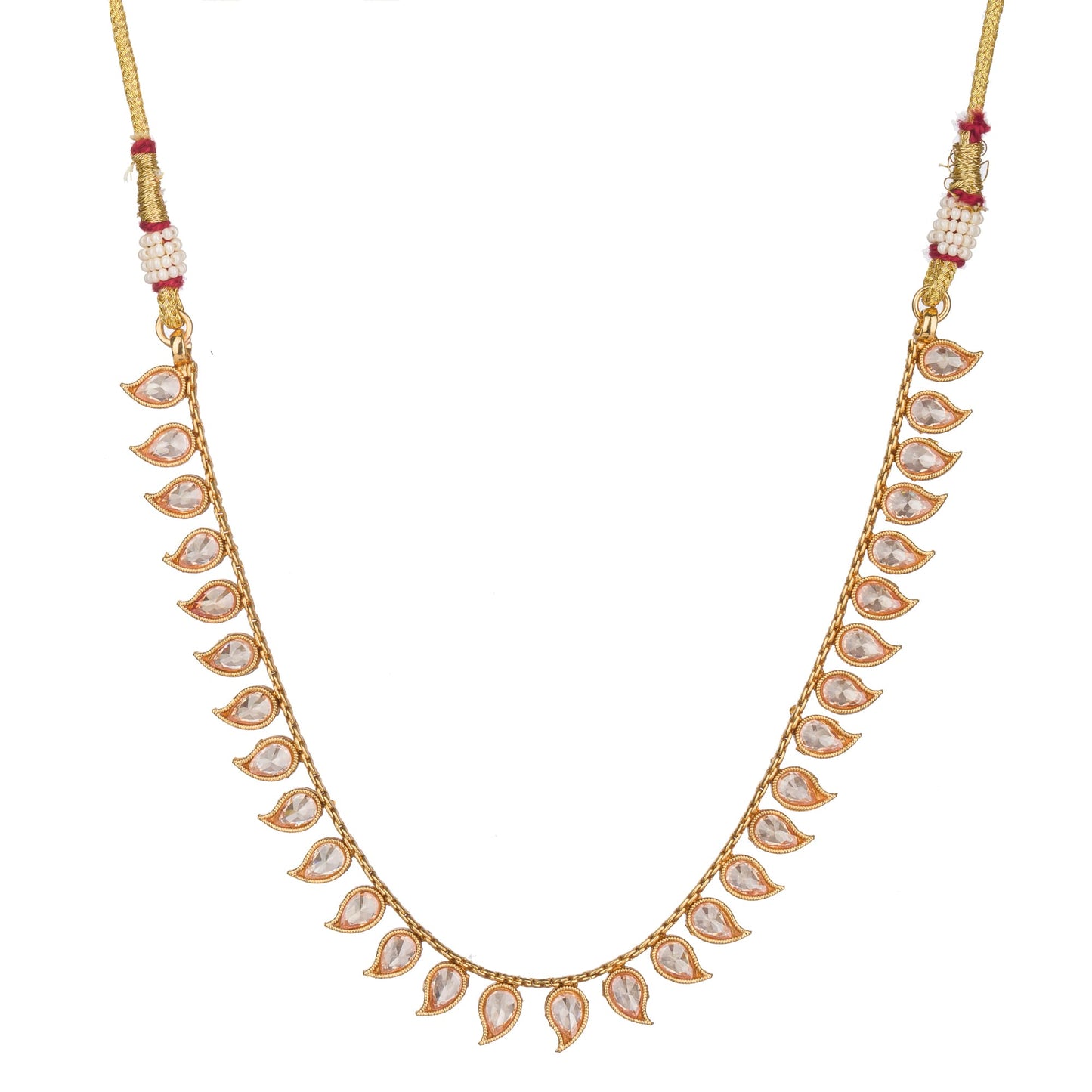 REFINED GOLDTONE NECKLACE FEATURING A STRIKING STONE FOR A TOUCH OF ELEGANCE AND SOPHISTICATION.