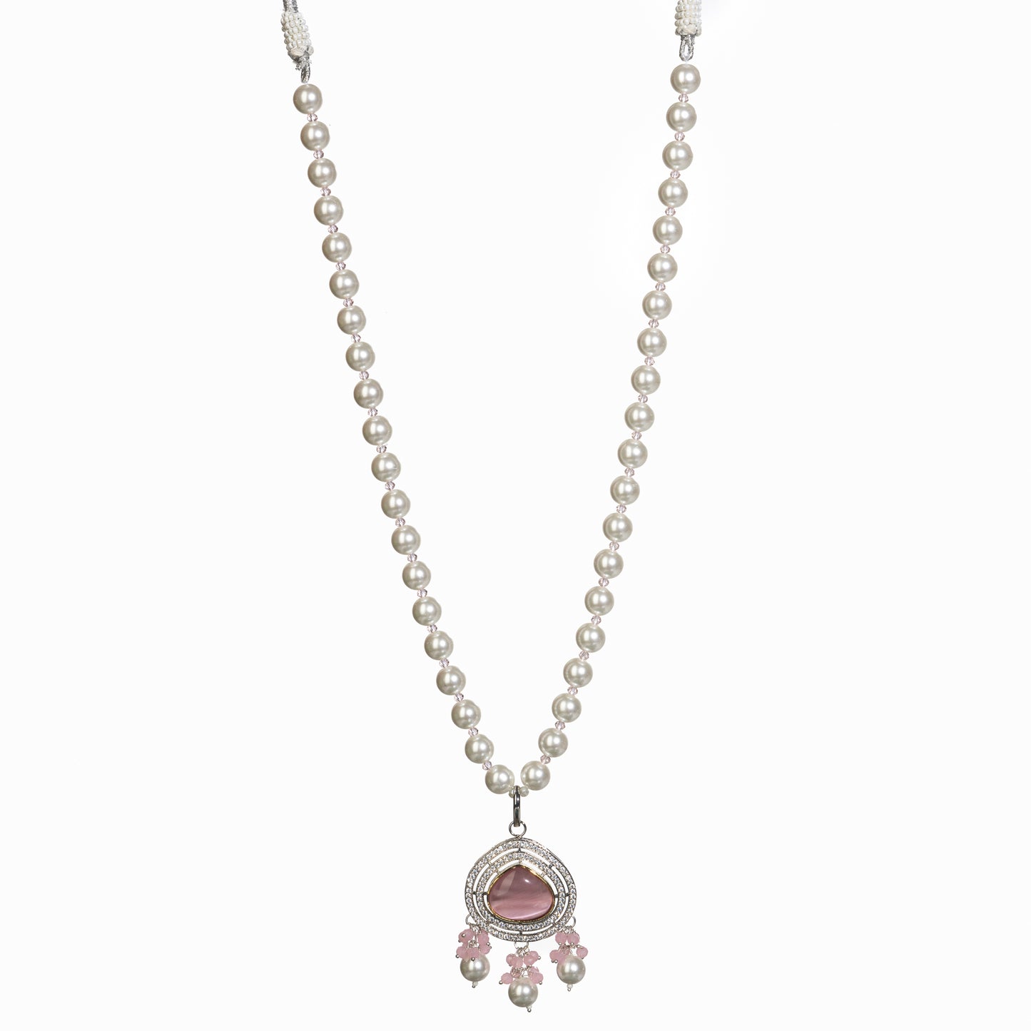 GRACEFUL WHITE PEARL LONG NECKLACE FEATURING A PINK PENDANT FOR A CHIC AND FEMININE TOUCH.