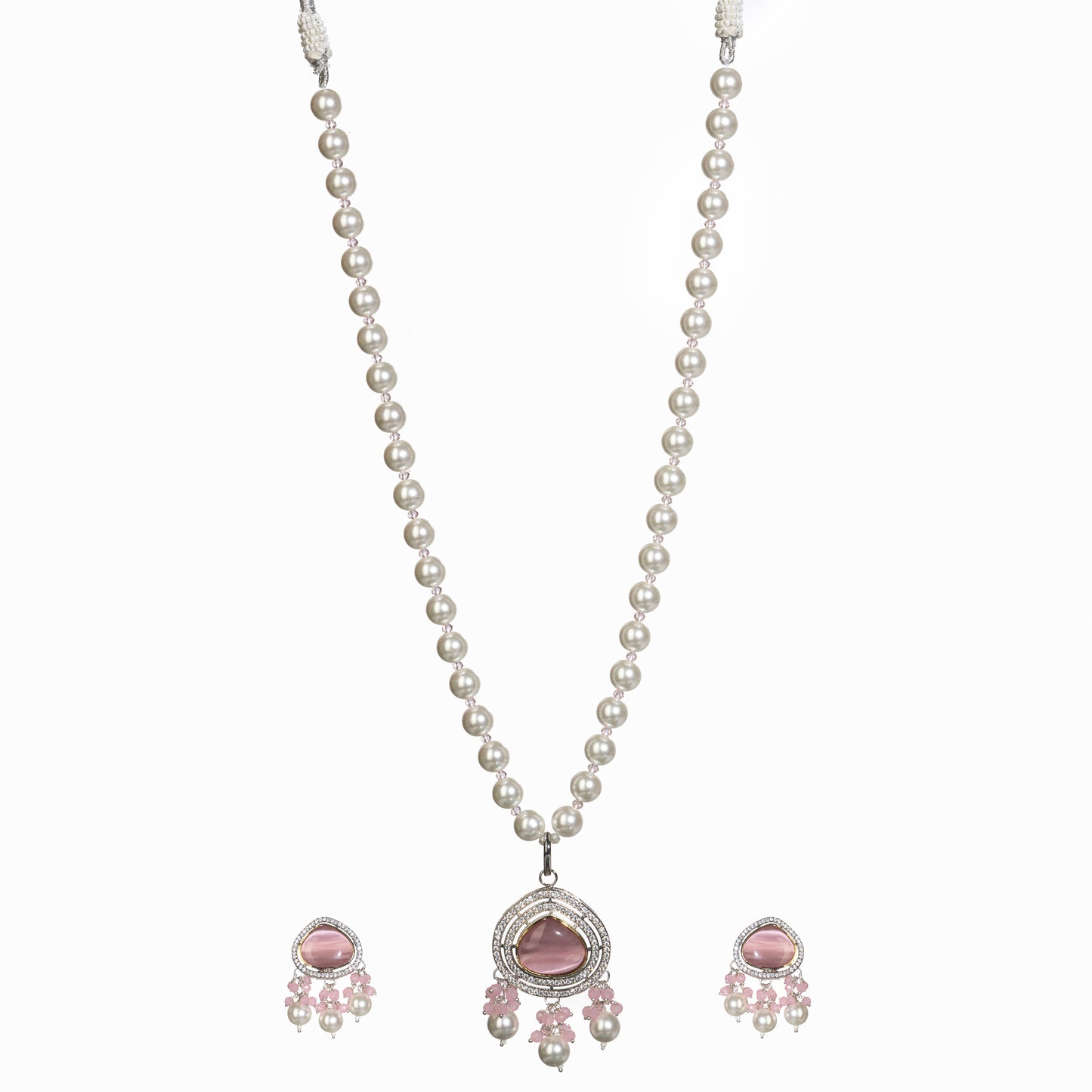 GRACEFUL WHITE PEARL LONG NECKLACE FEATURING A PINK PENDANT FOR A CHIC AND FEMININE TOUCH.