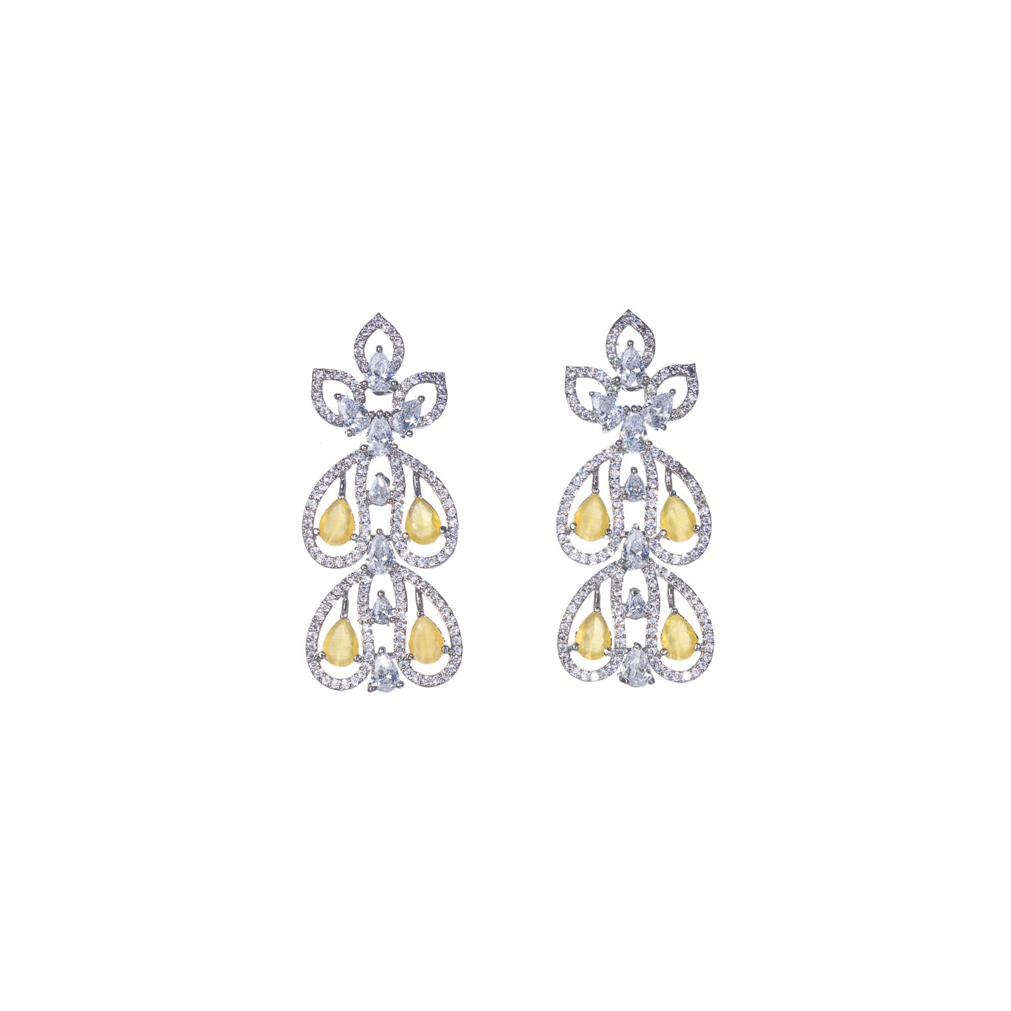 YELLOW ZIRCON AND WHITE ZIRCON STONES CREATE A DAZZLING, ELEGANT CONTRAST.