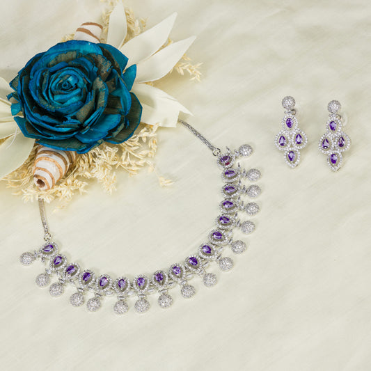 ELEGANT ZIRCON NECKLACE IN VIOLET COLOR, OFFERING A RICH AND SOPHISTICATED TOUCH.